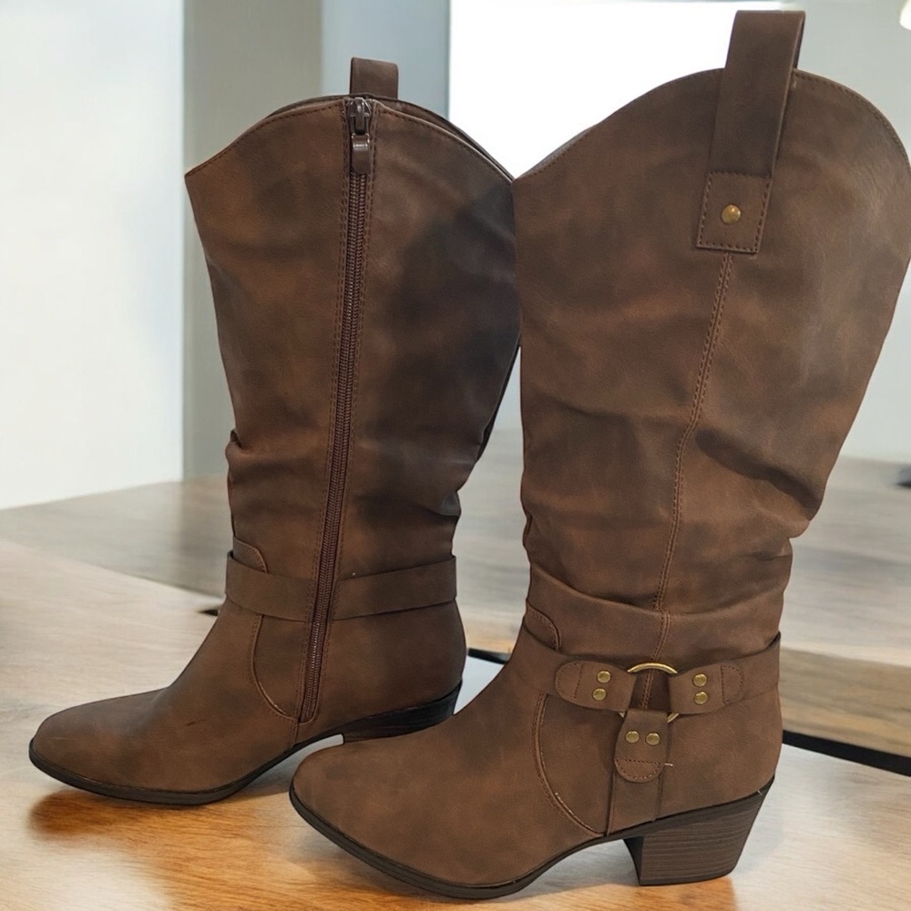 Camden Layne Brown Heeled Boots - Picture 2 of 4